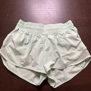 Lululemon size 4 hotty hot shorts